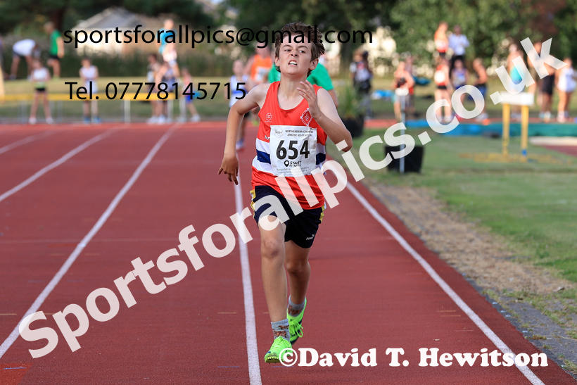800 metres, 2025 NEGP No 6 Monkton, Wednesday, August 13th.  Photo: David T. Hewitson/Sports for All Pics